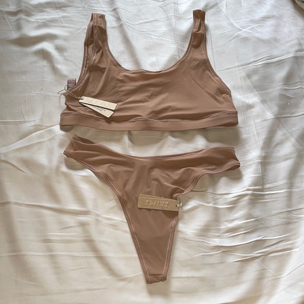 SKIMS JELLY SHEER SCOOP NECK BRALETTE AND JELLY SHEER DIPPED THONG SET